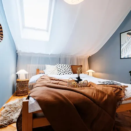 Heart Strings With Terrace 290 Mbps Old Town Apartman *