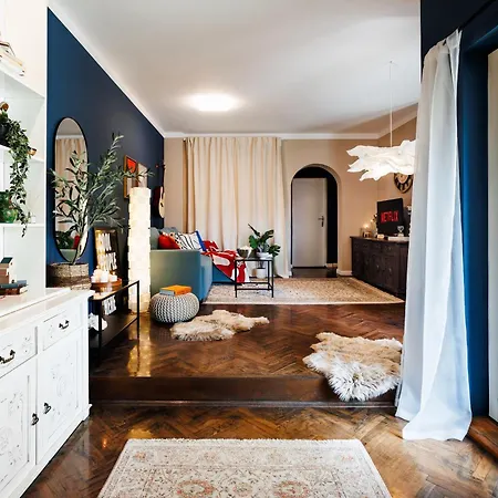 Heart Strings With Terrace 290 Mbps Old Town